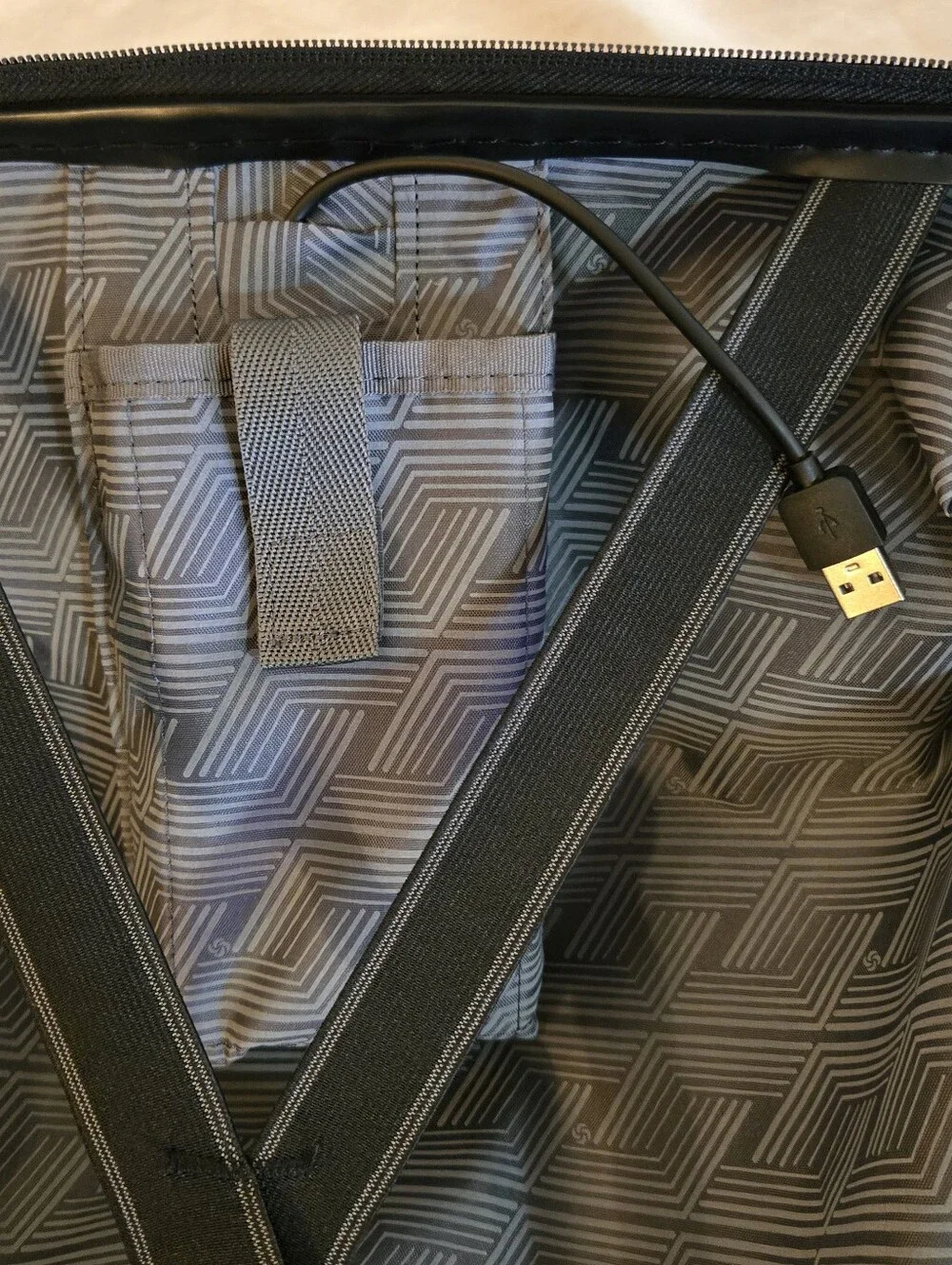 NWT Samsonite Centric 2 Hardside Expandable Spinner 2pc Set Olive Green 20/24in